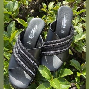Nila Nila Black and Silver Women's Wedge Sandals